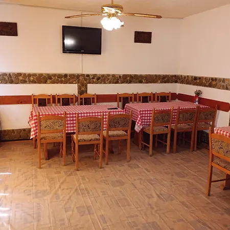 Pensiunea Irina 1 Si 2 Zărneşti